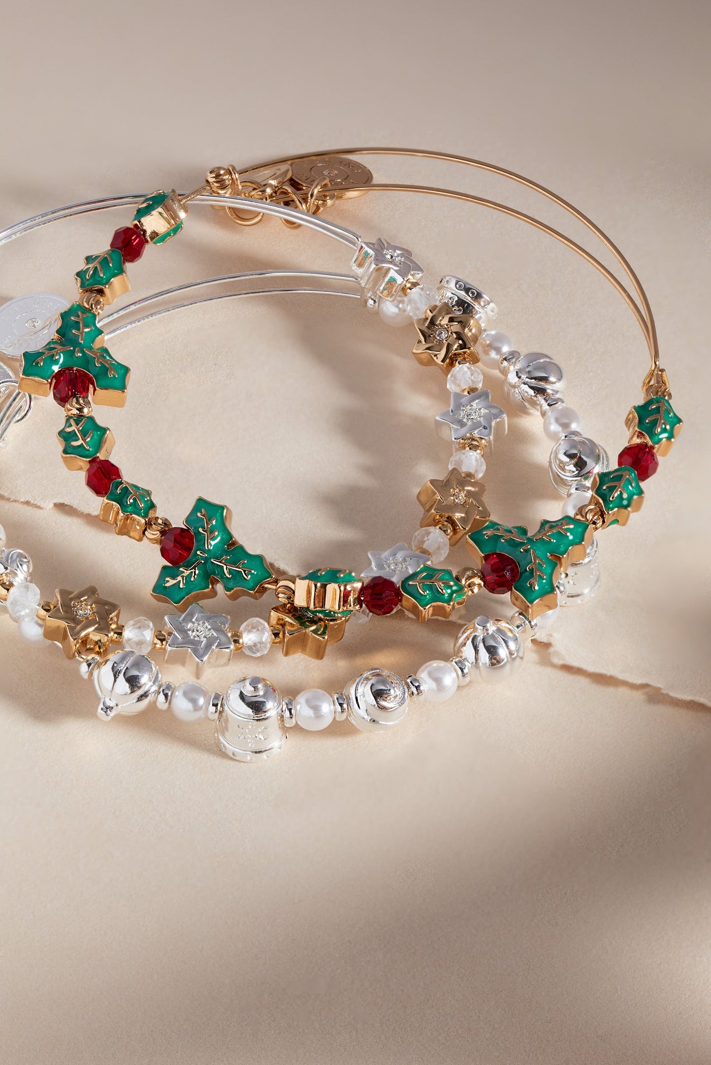 Holiday Star of David Beaded Bangle Shiny Gold