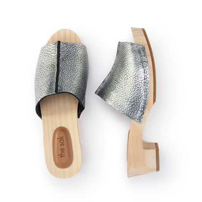 The Sak Ella Clog Sandal in Dark Silver Leather