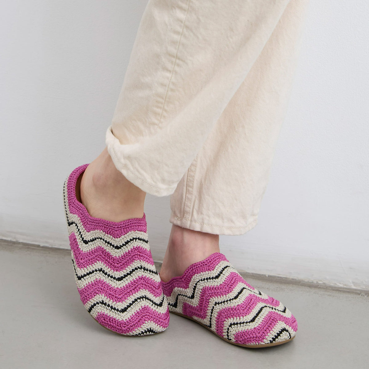 The Sak Bolinas Ripple Clog in Fuchsia Crochet