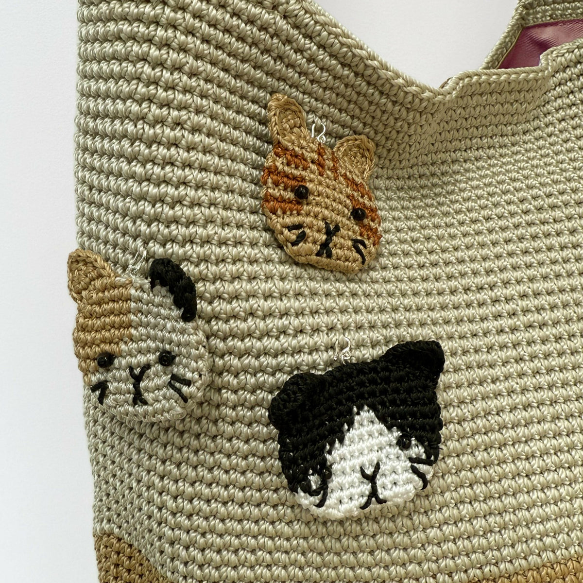 The Sak Yarnicharmz 5 Pack Charm in Cats Crochet