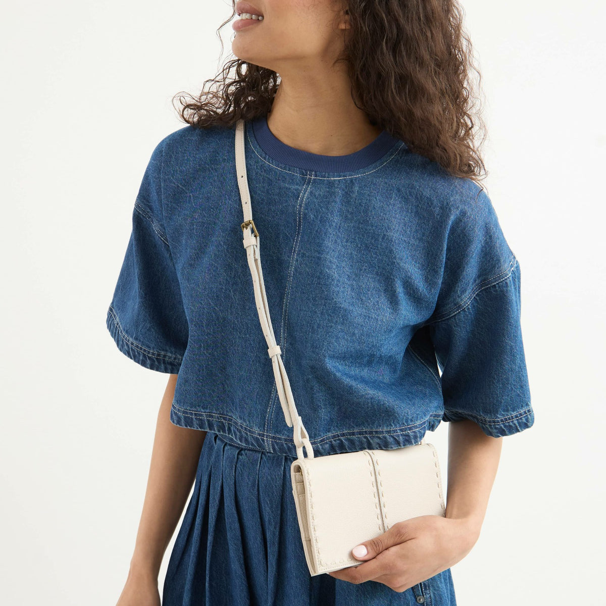 The Sak Los Feliz Phone Wallet in Stone Leather