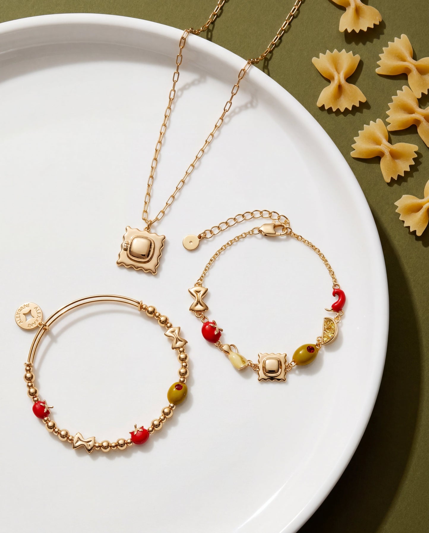 Pasta Girl Linear Bracelet Gold