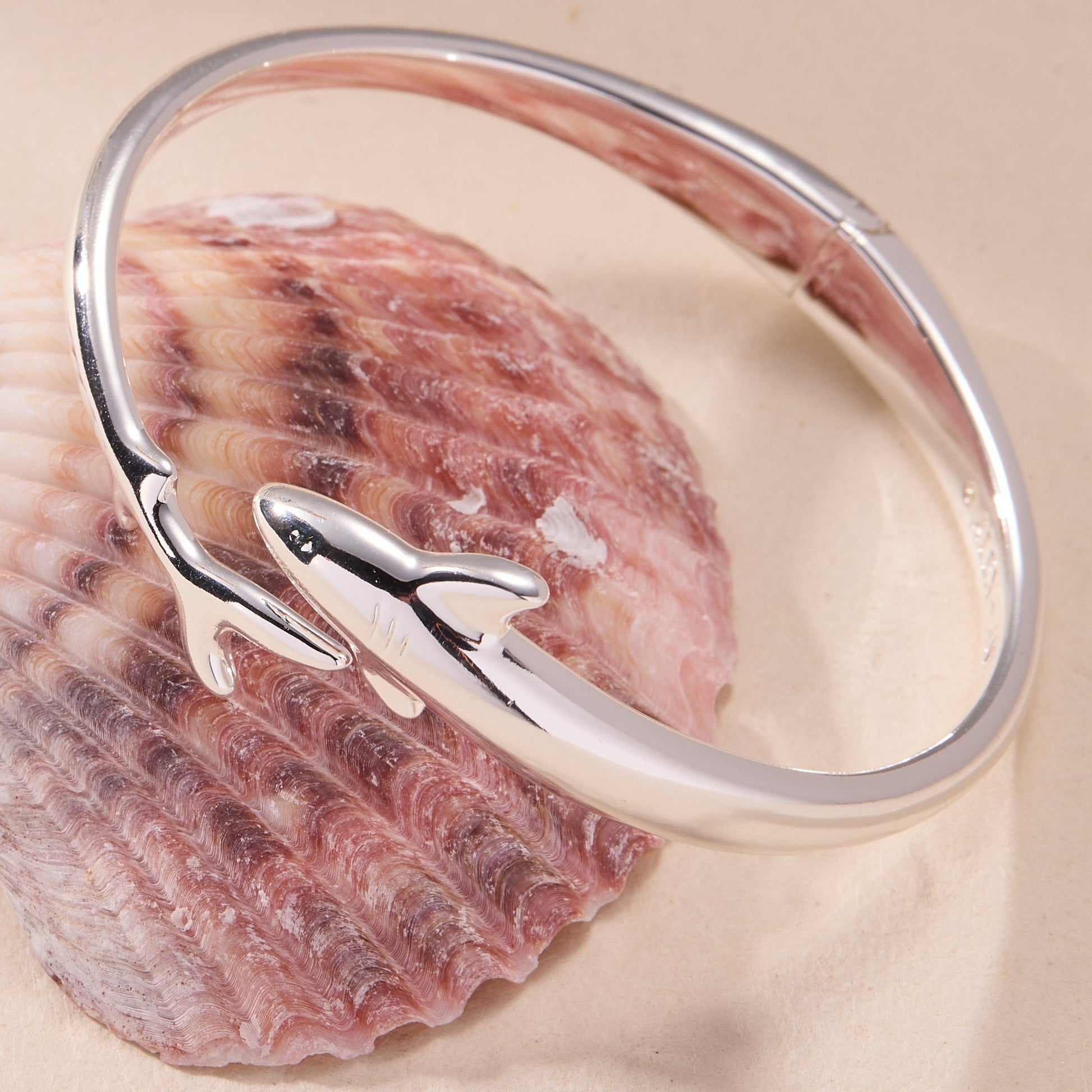 Shark Bypass Cuff Silver