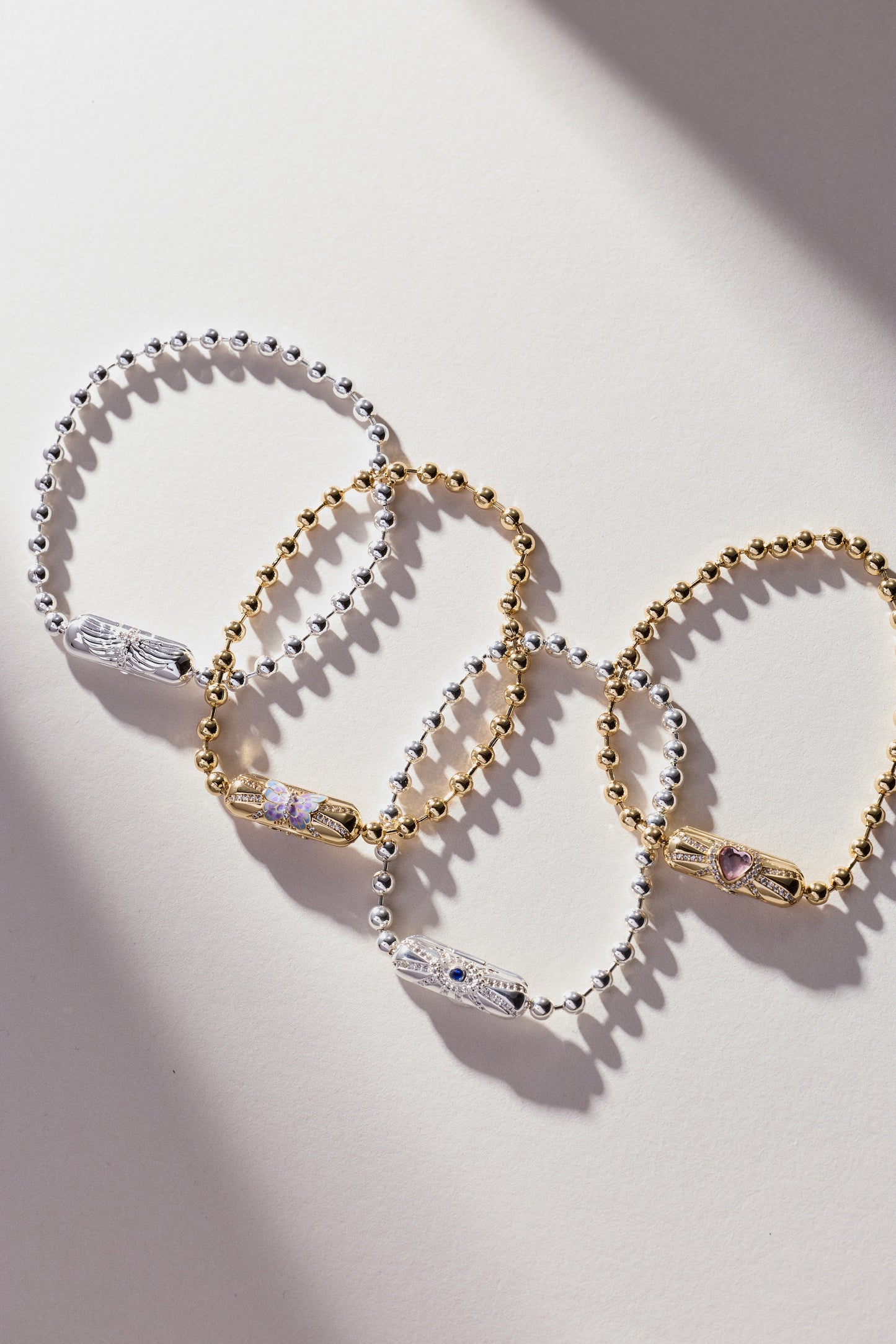 Heart Barrel Closure Bracelet Gold