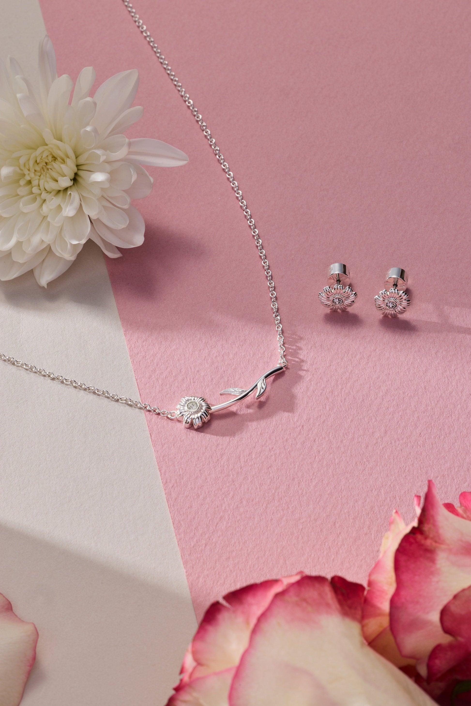 Daisy Inline Necklace Silver