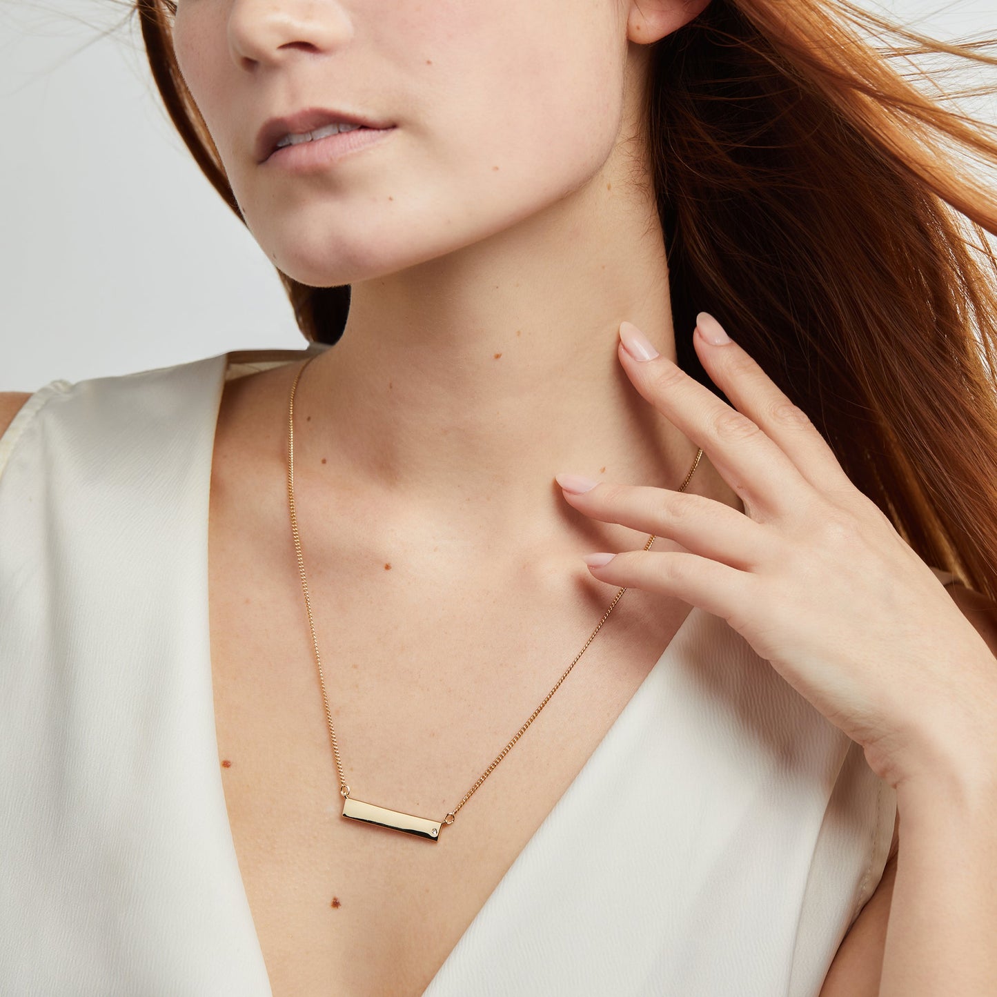 Bar Necklace with Crystal Accent Shiny Rose Gold