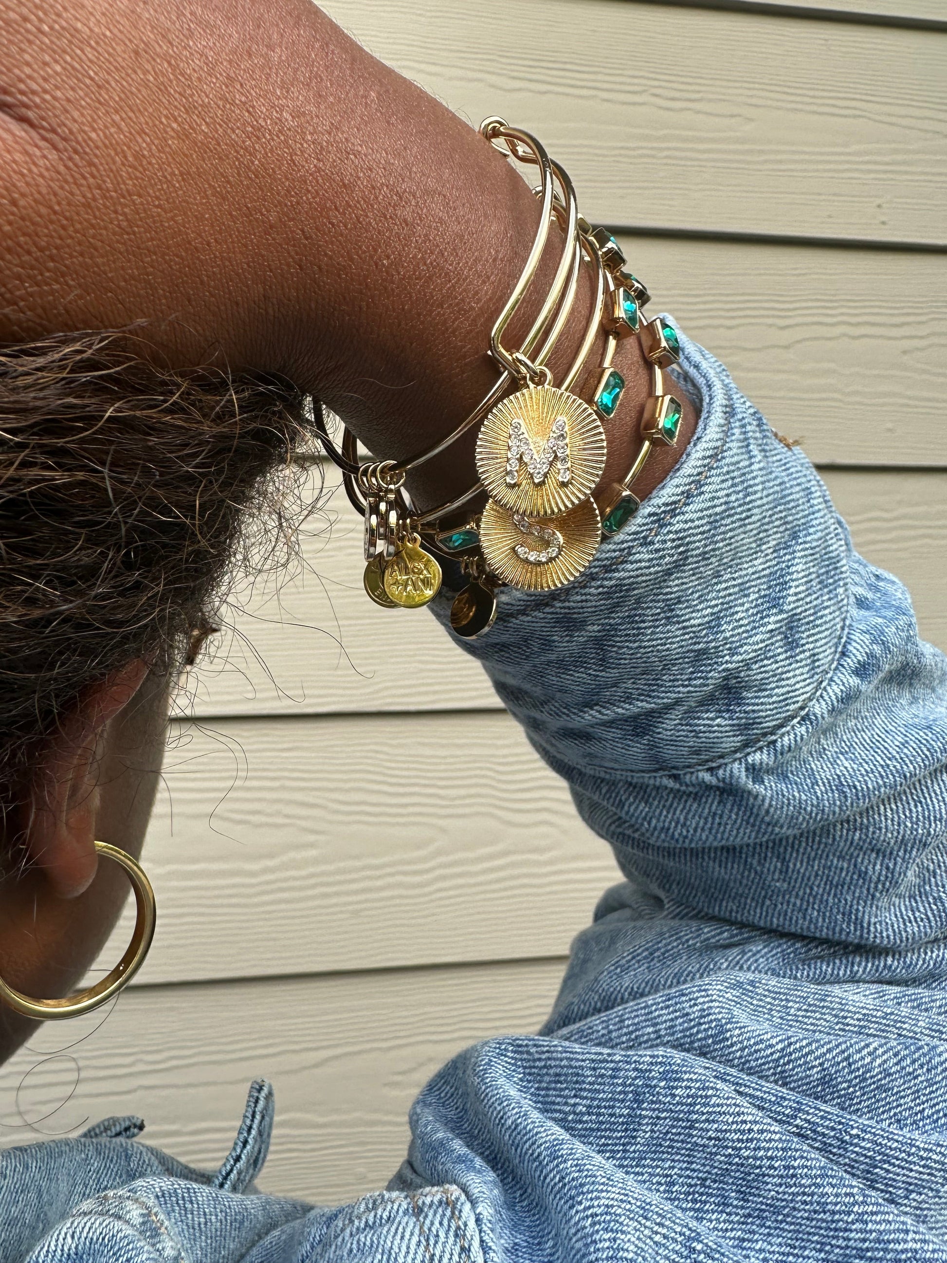 Pave Starburst Texture Initial Bangle M Gold