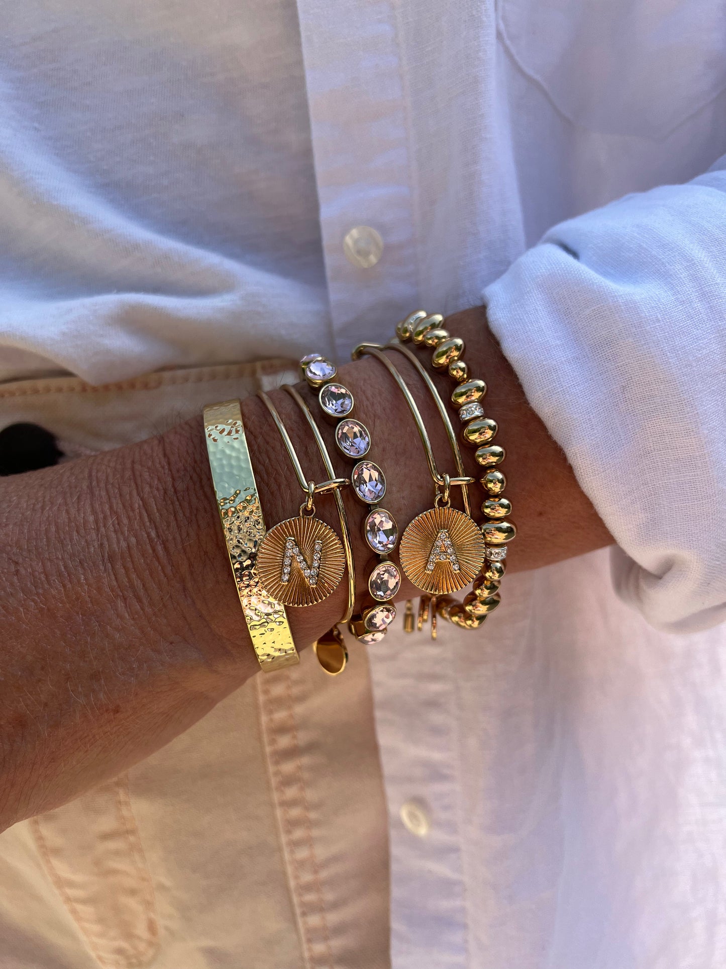 Pave Starburst Texture Initial Bangle N Gold