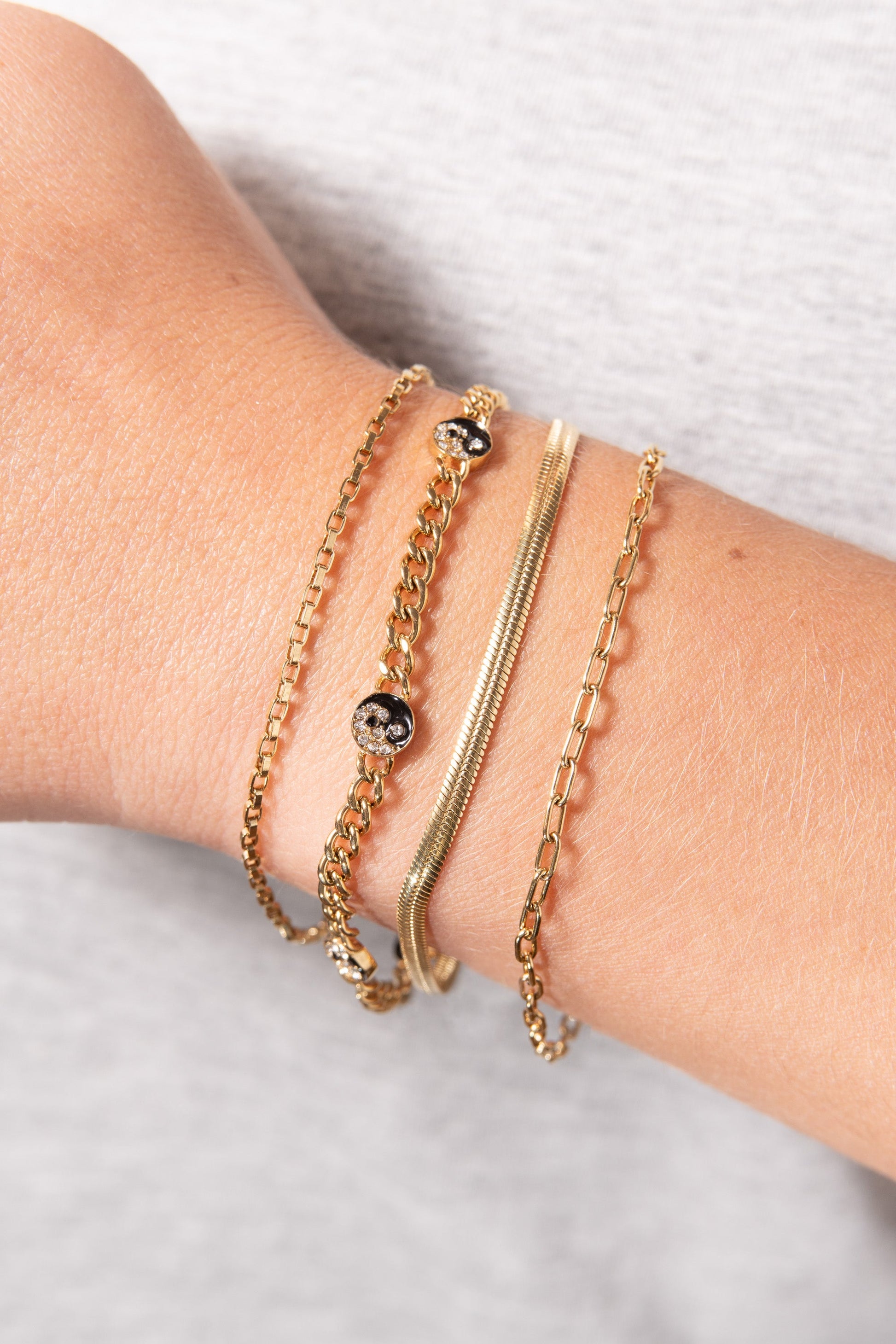 Yin Yang Curb Chain Bracelet Stainless Steel Gold