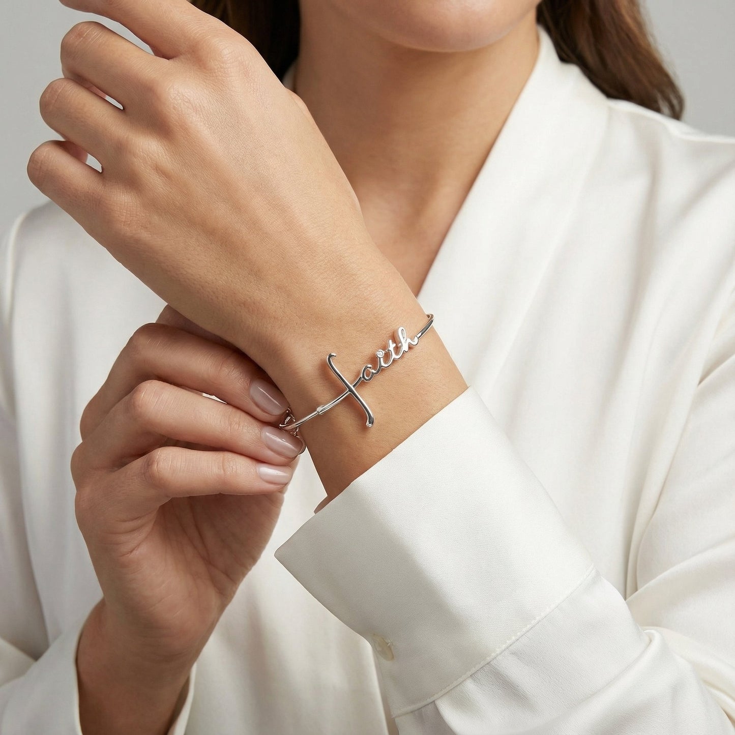 Faith In-Line Bracelet Gold