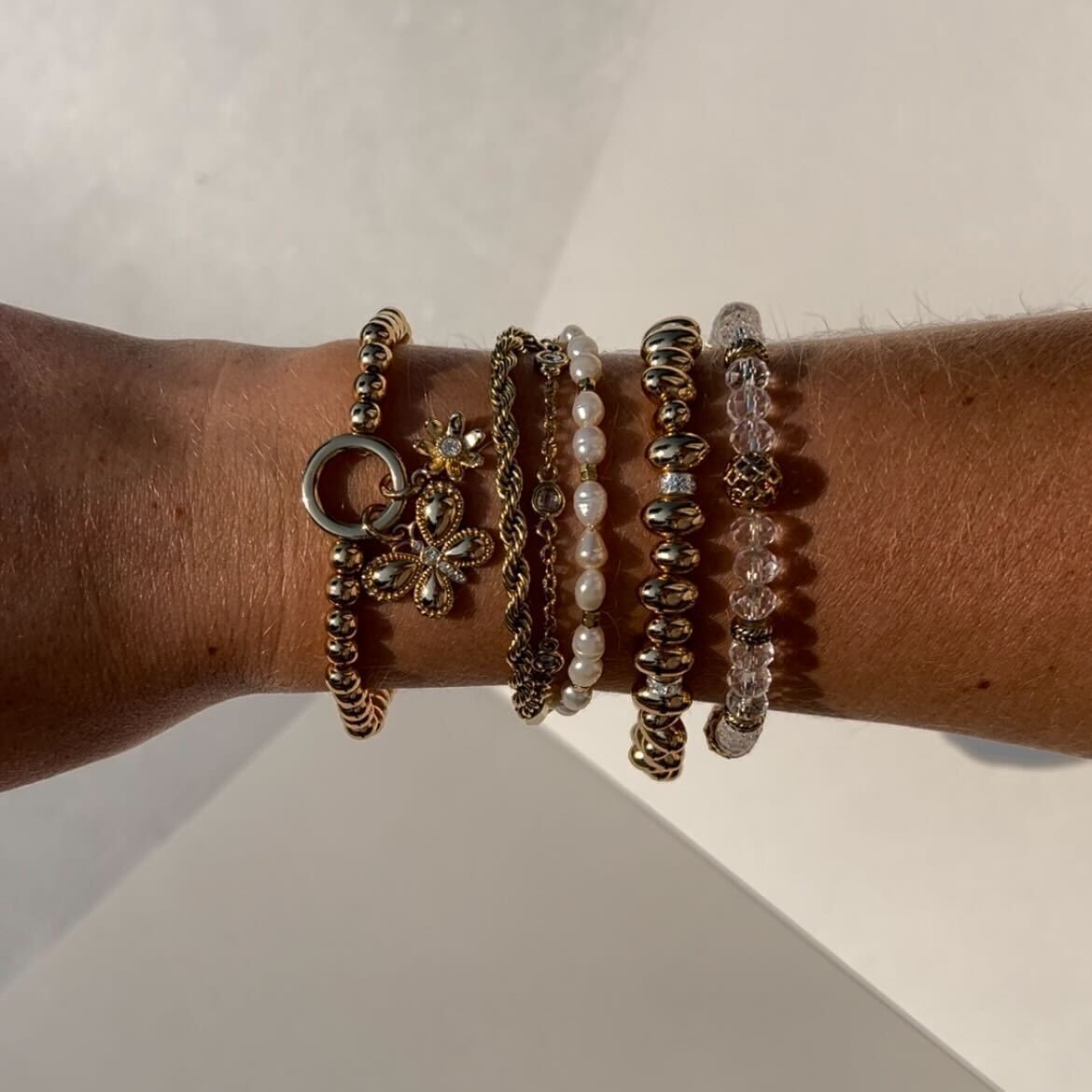 Puffy Butterfly Stretch Bracelet Gold