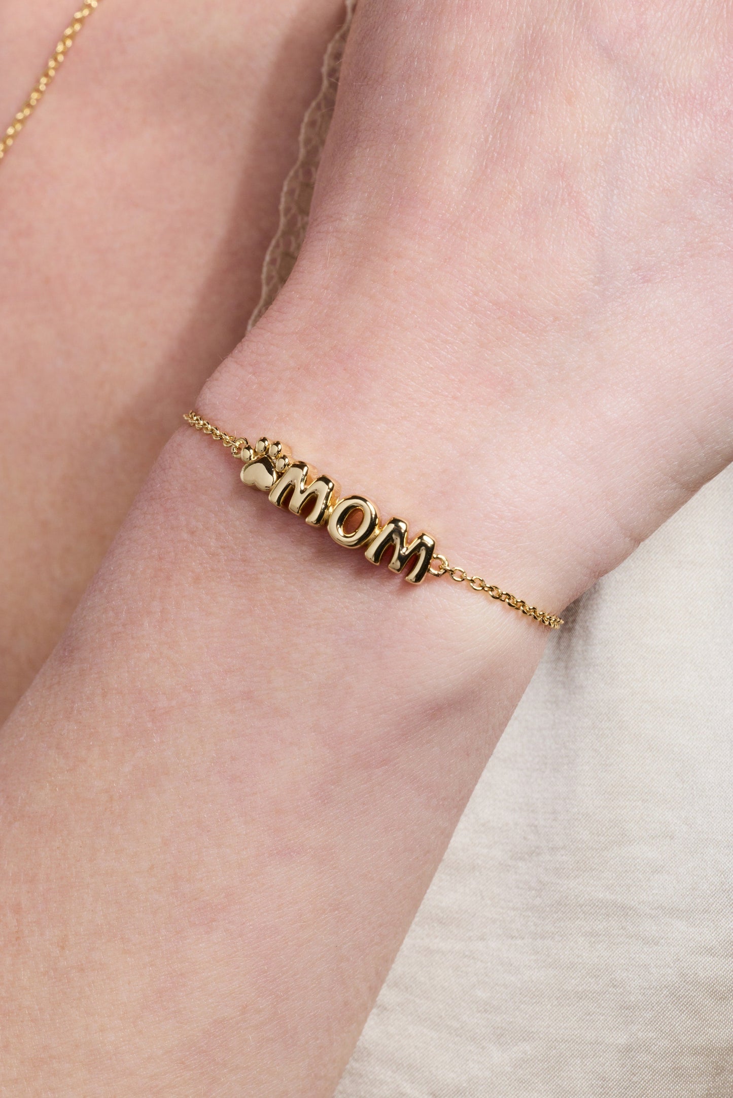Pet Mom Inline Bracelet Gold