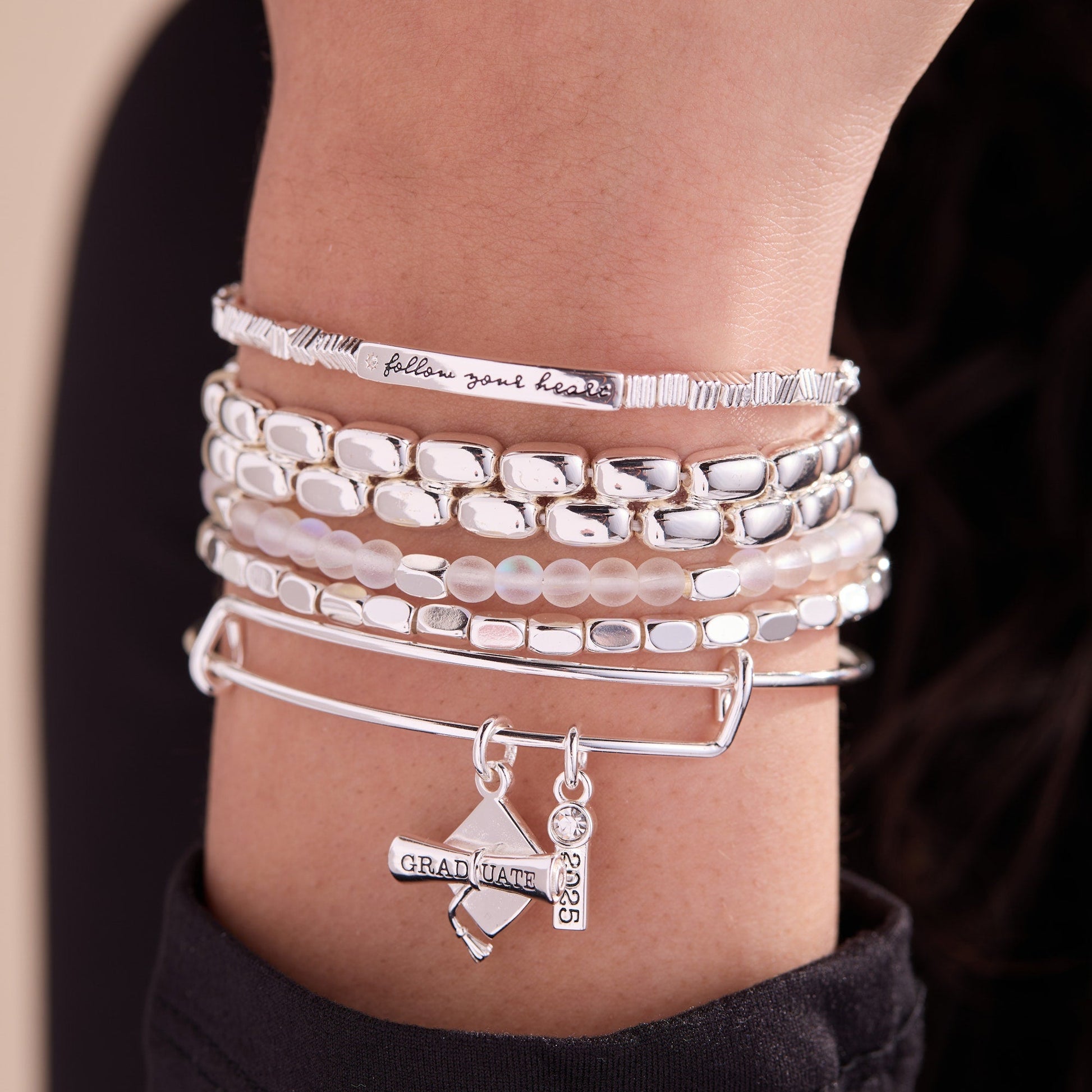 Follow Your Heart Stretch Bracelet Gold