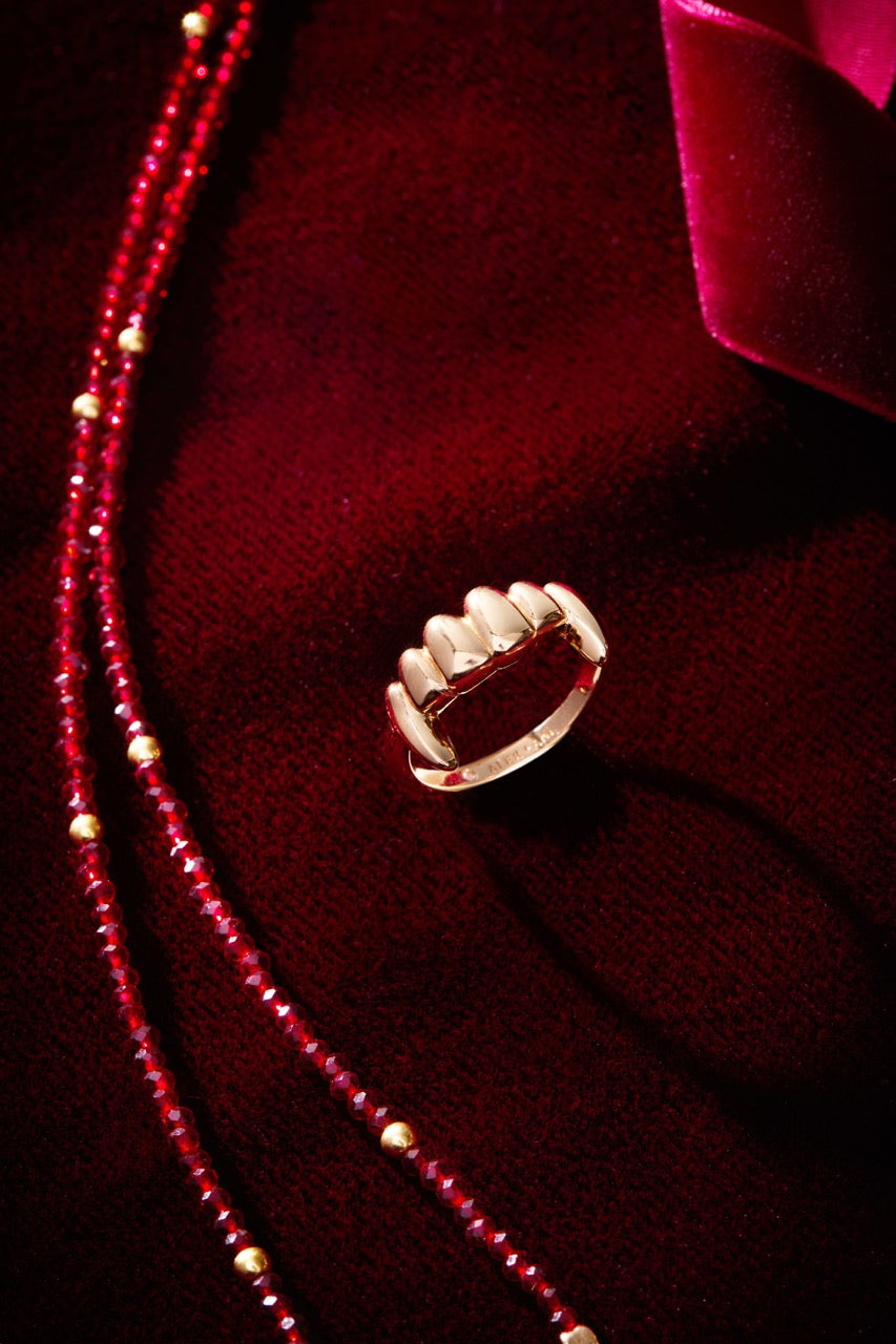 Vampire Teeth Ring Gold