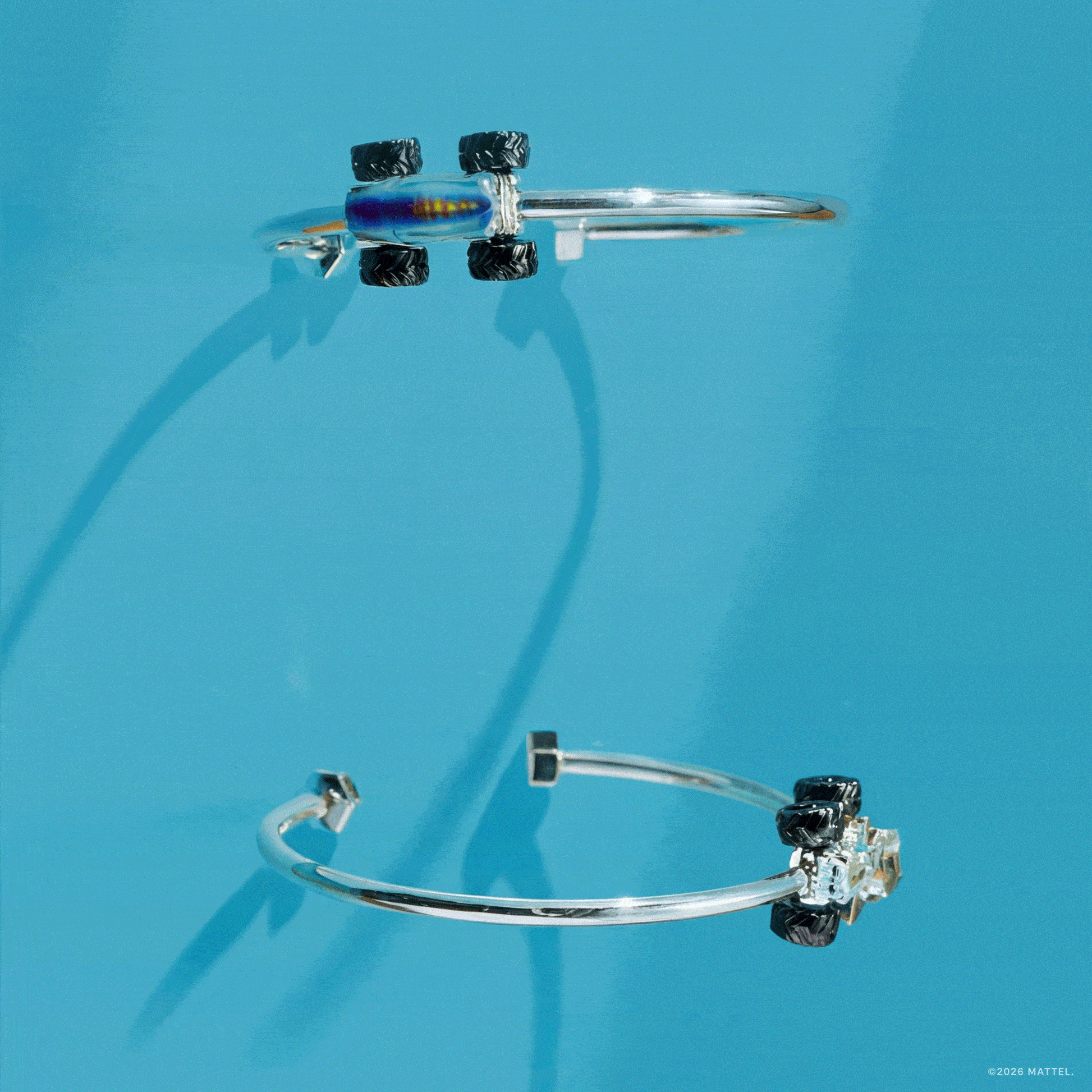 Hot Wheels™ Tiger Shark Moveable Cuff Silver