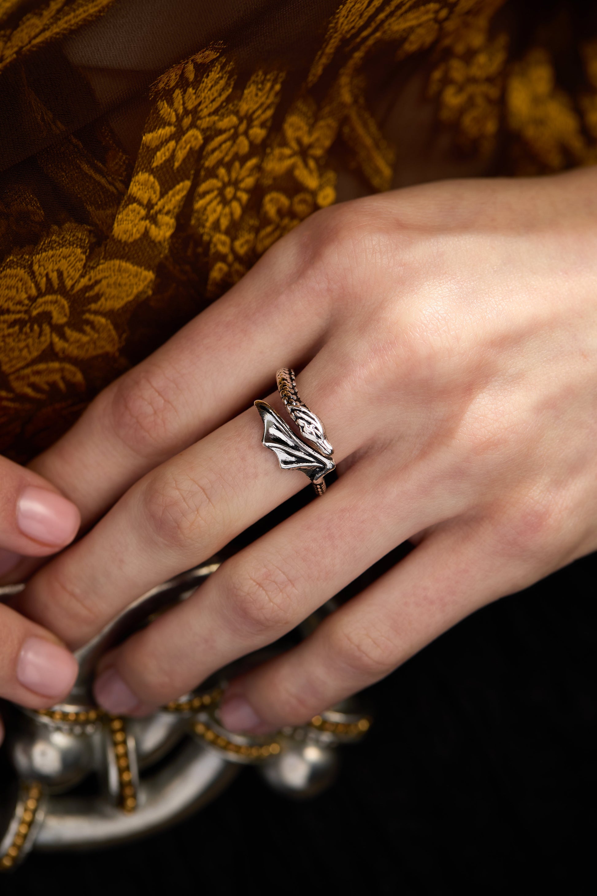 House of the Dragon™ Syrax Bypass Ring Antique Silver