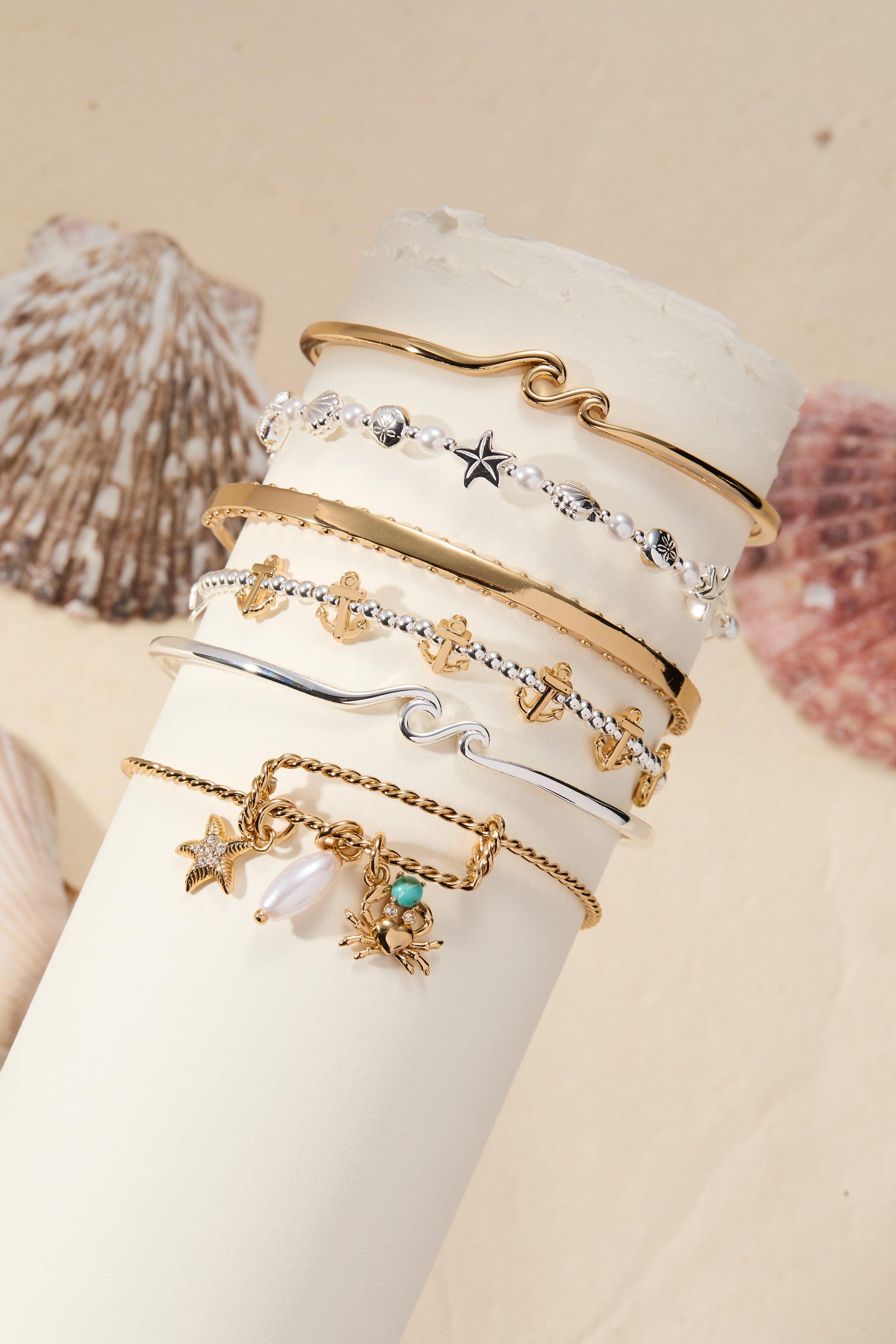 Wave Cuff Gold