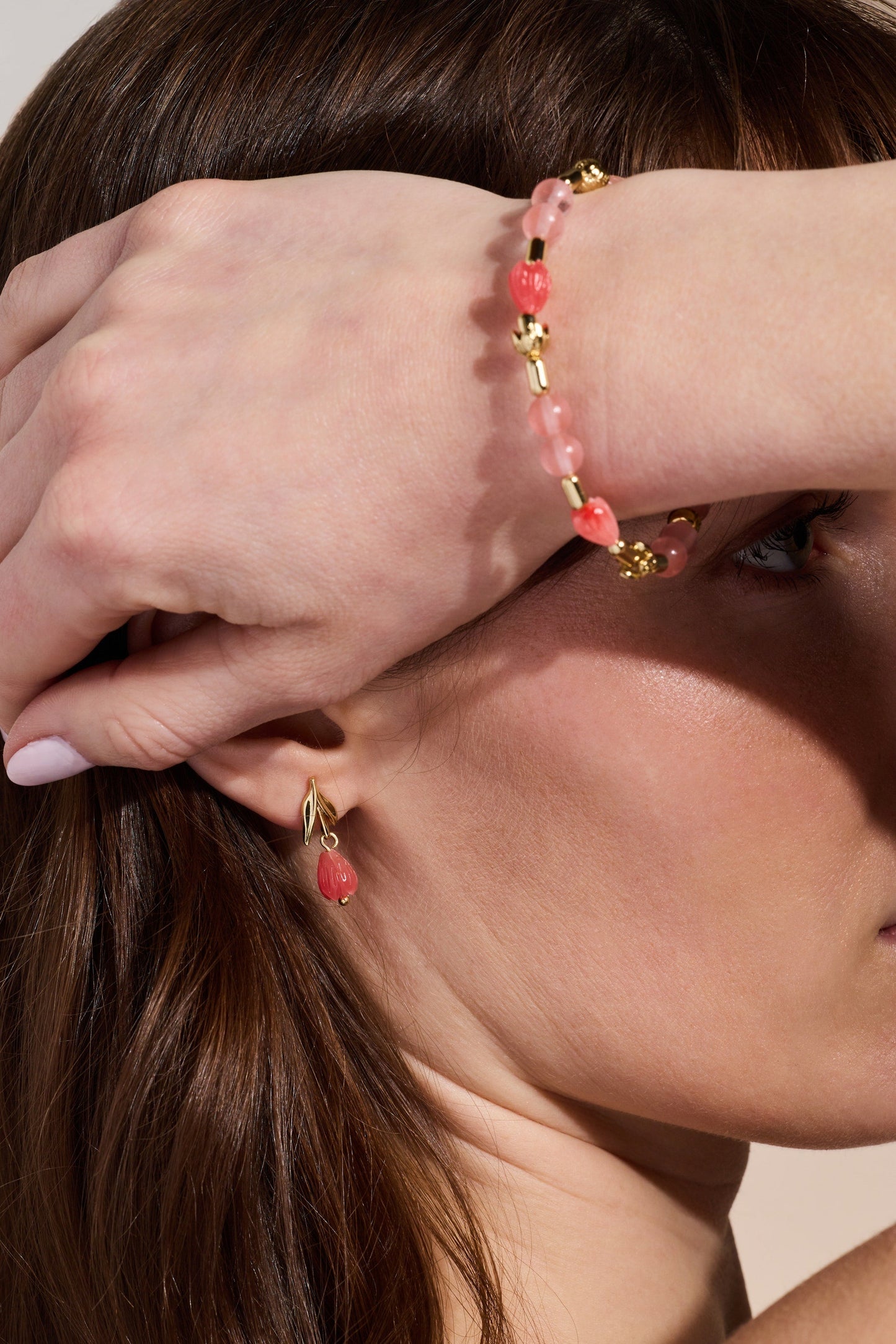 Tulip Cherry Quartz Stretch Bracelet Gold