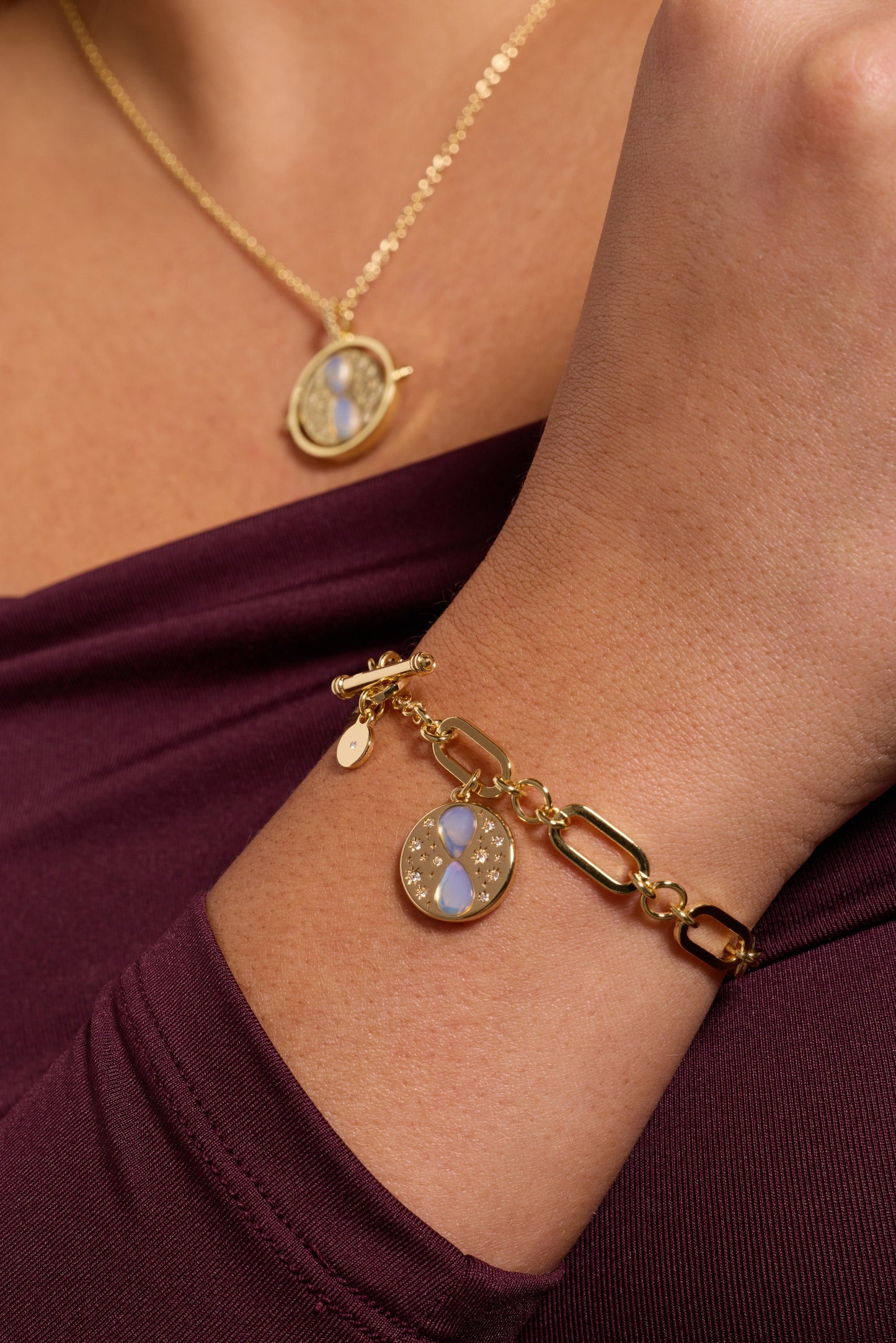 Harry Potter™ Time Turner Toggle Bracelet Gold