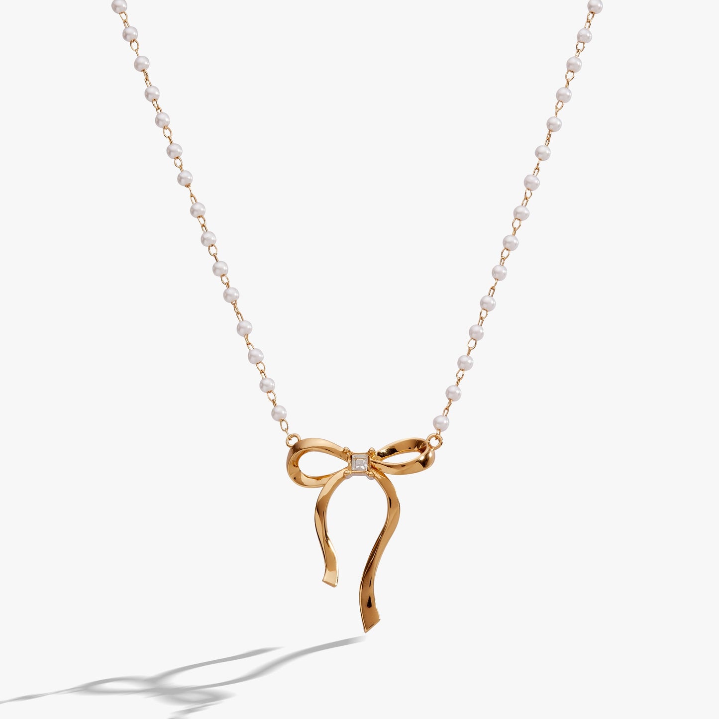 Pearl Coquette Necklace Gold