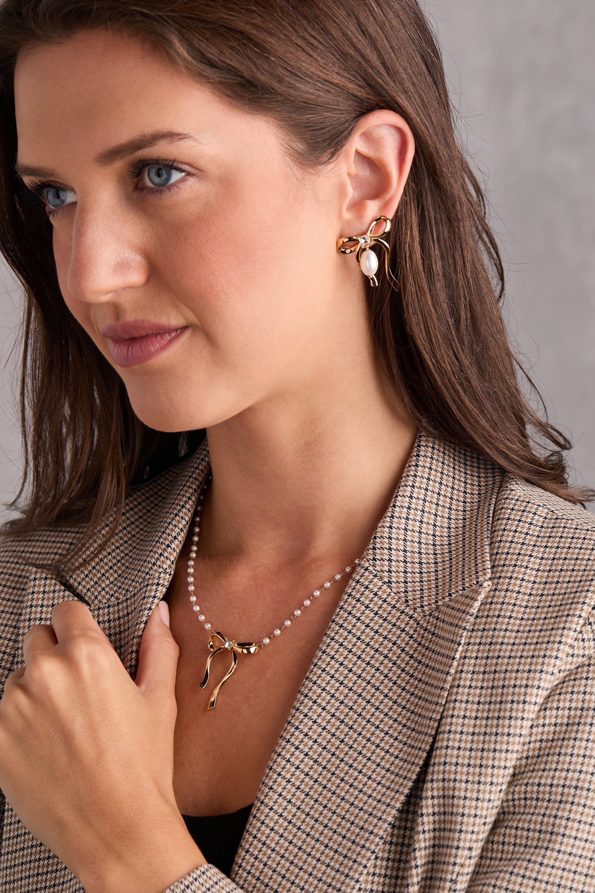 Pearl Coquette Necklace Gold