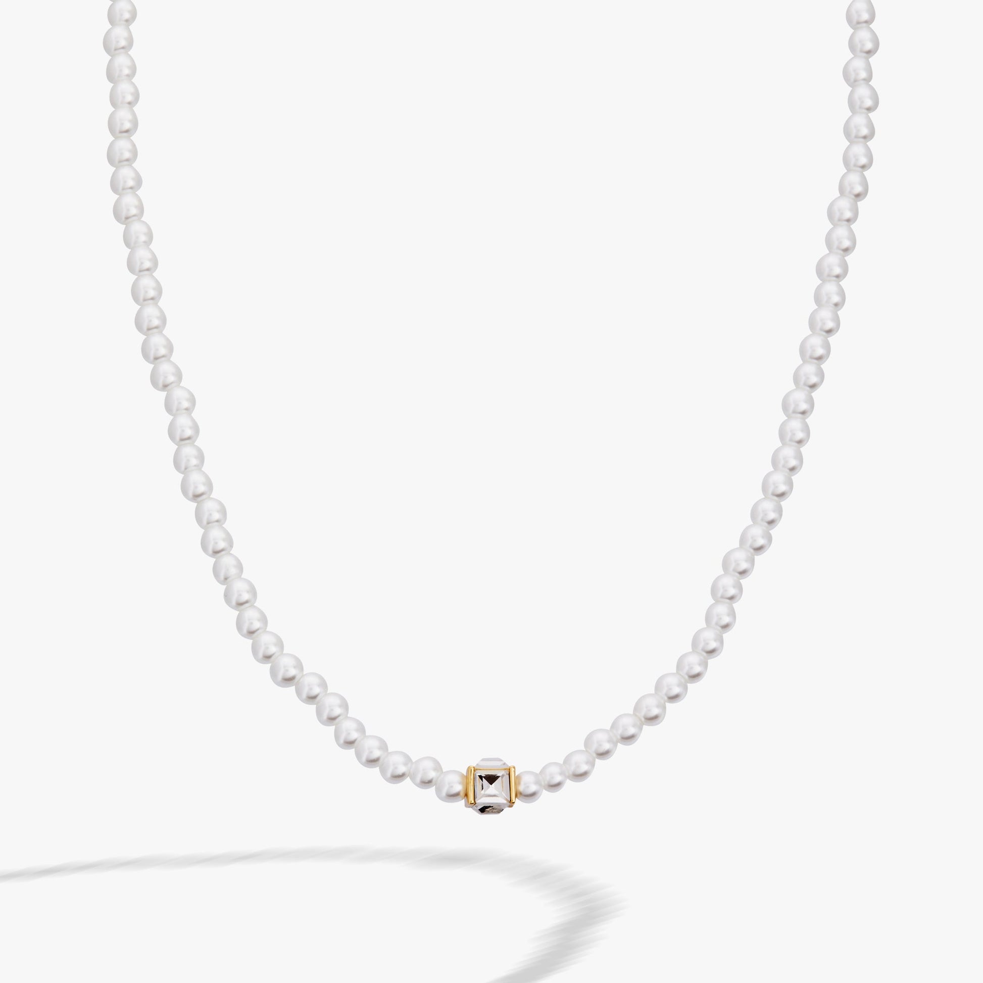 Crystal and Pearl Beaded Necklace Gold
