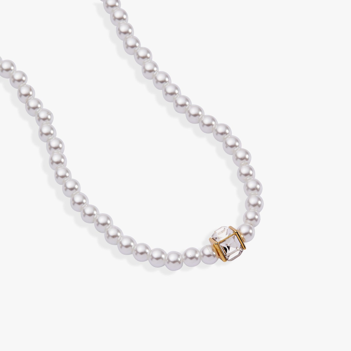 Crystal and Pearl Beaded Necklace Gold