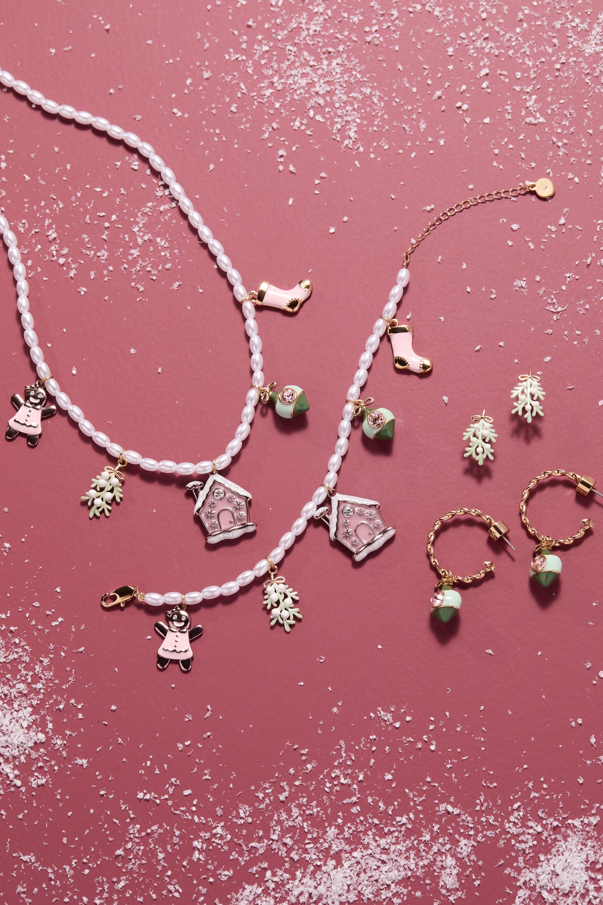 Mistletoe Earrings Gold