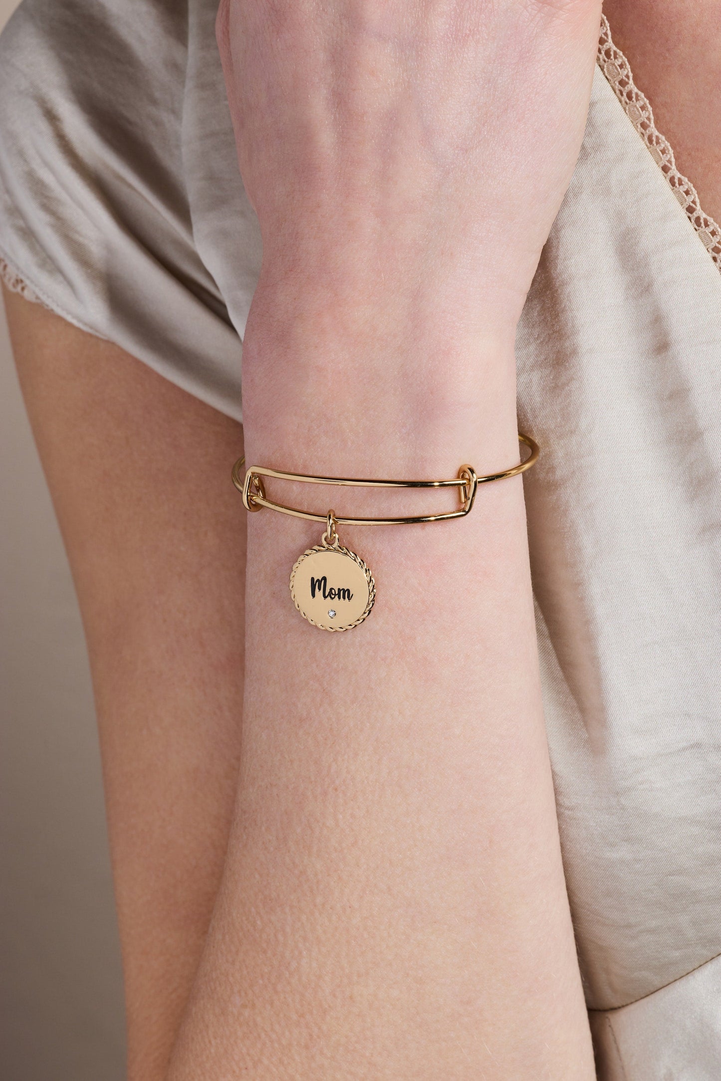 Mom Charm Bangle Gold