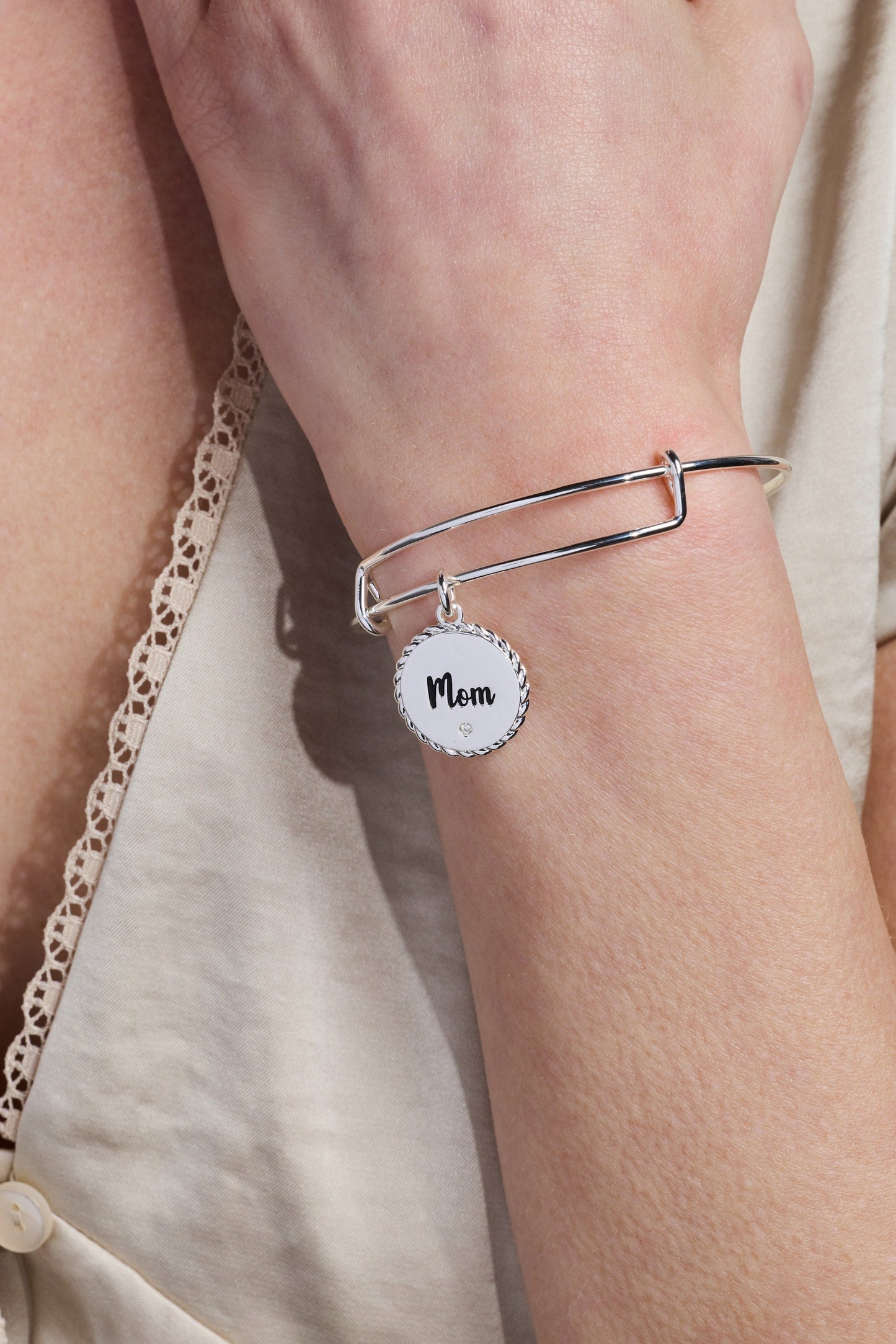 Mom Charm Bangle Gold