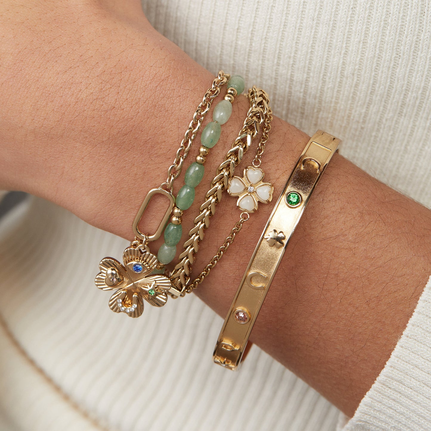 Lucky Hinge Bangle Gold