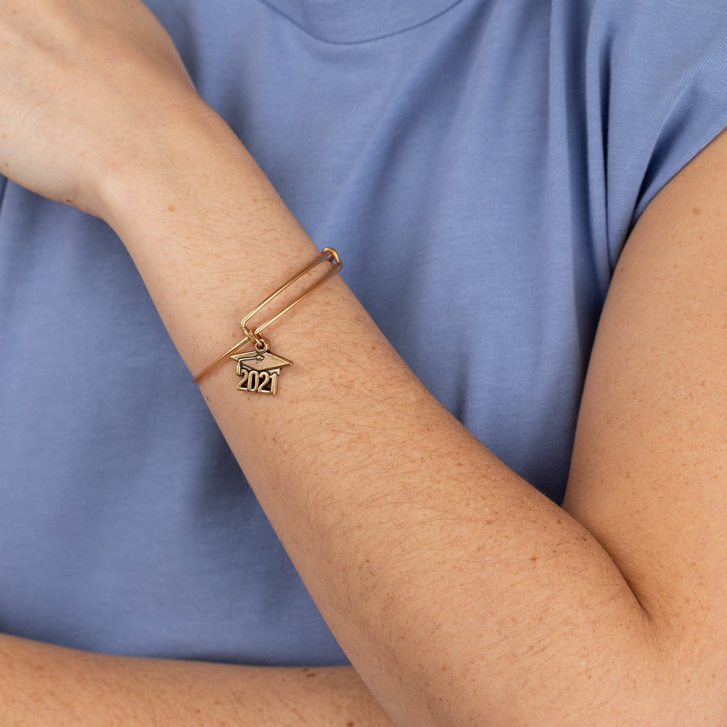 2021 Graduation Cap Charm Bangle - Alex and Ani Rafaelian Gold