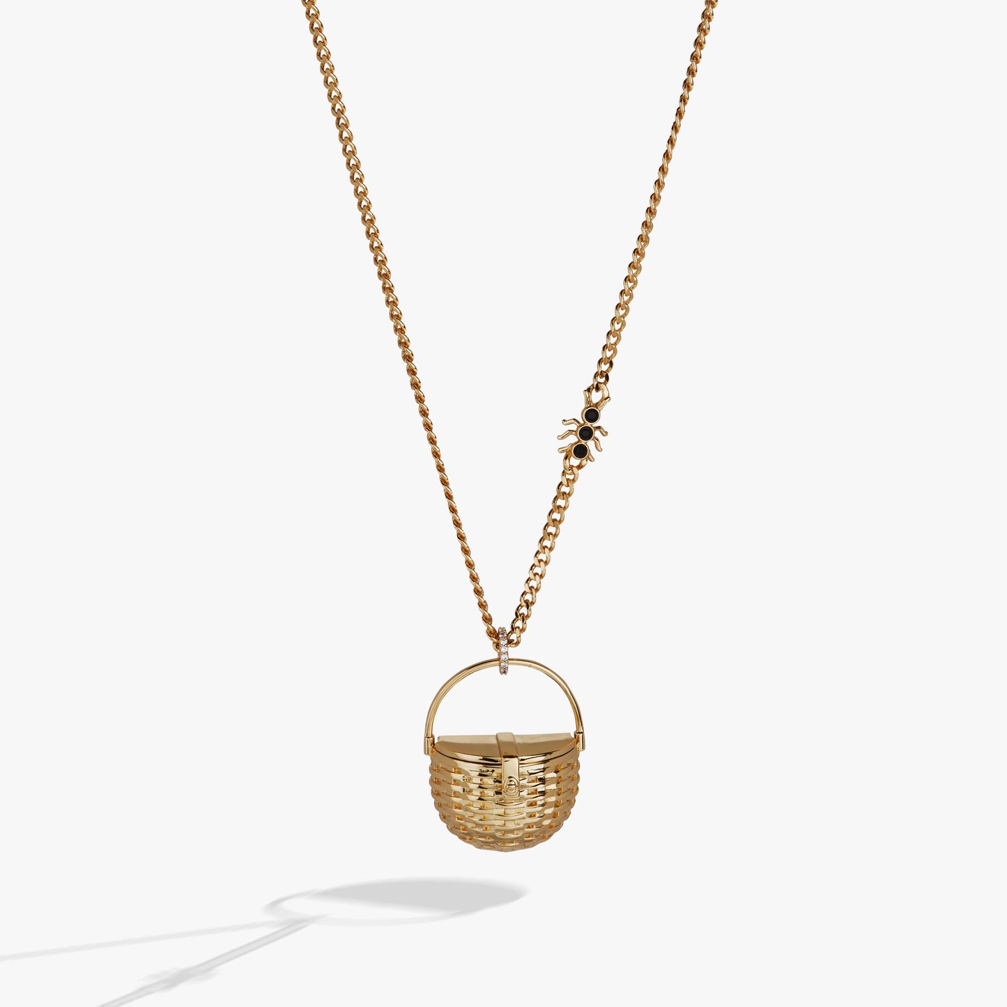 Picnic Basket Pendant Gold