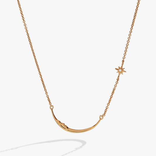 Crecent Moon Necklace Gold