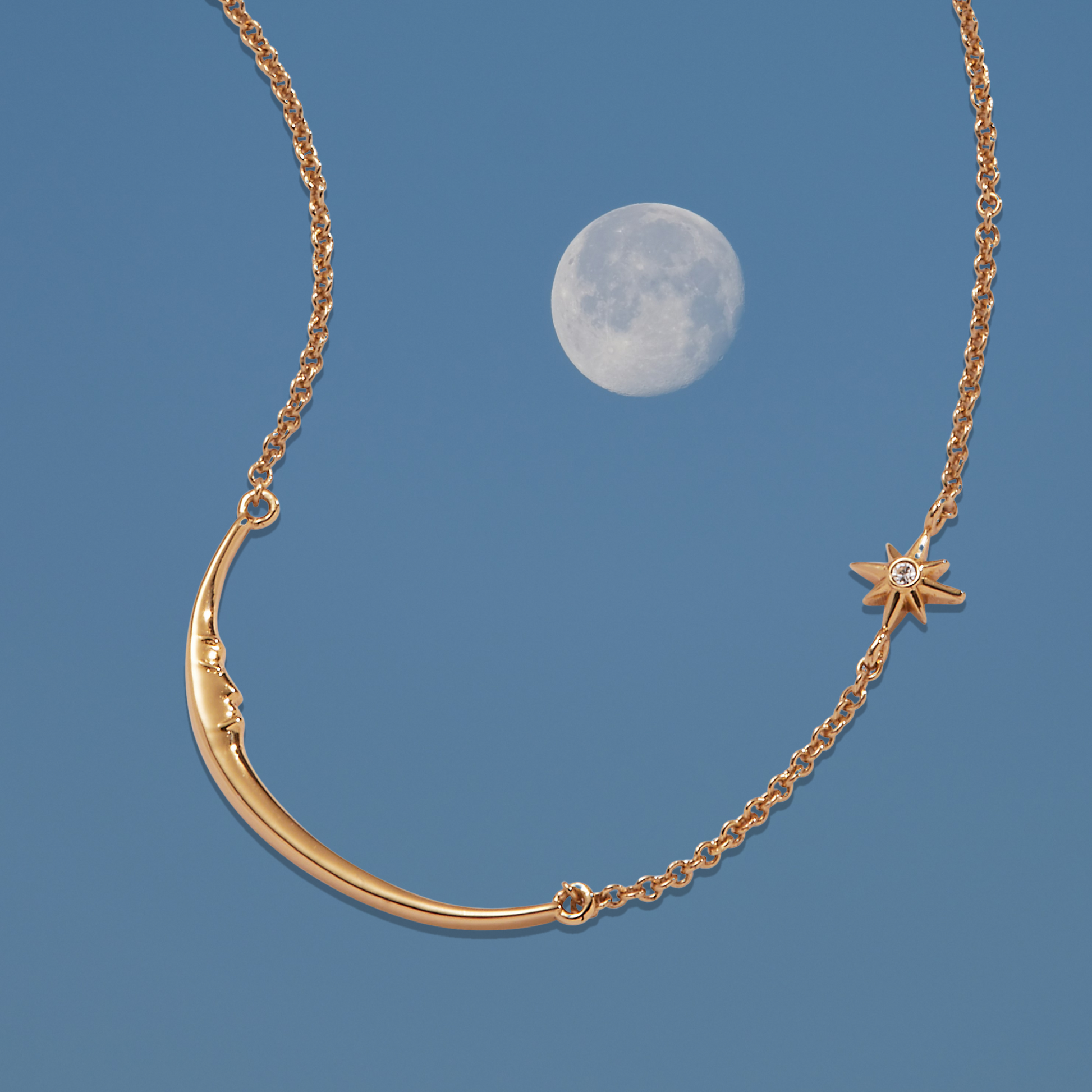 Crecent Moon Necklace Gold