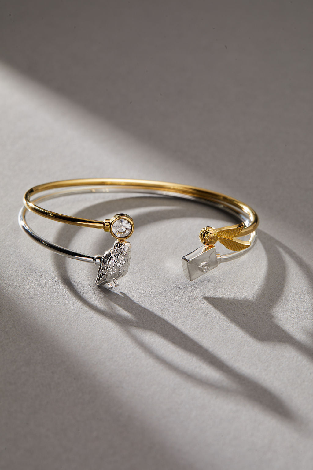 Harry Potter™ Golden Snitch + Crystal Flex Cuff Gold