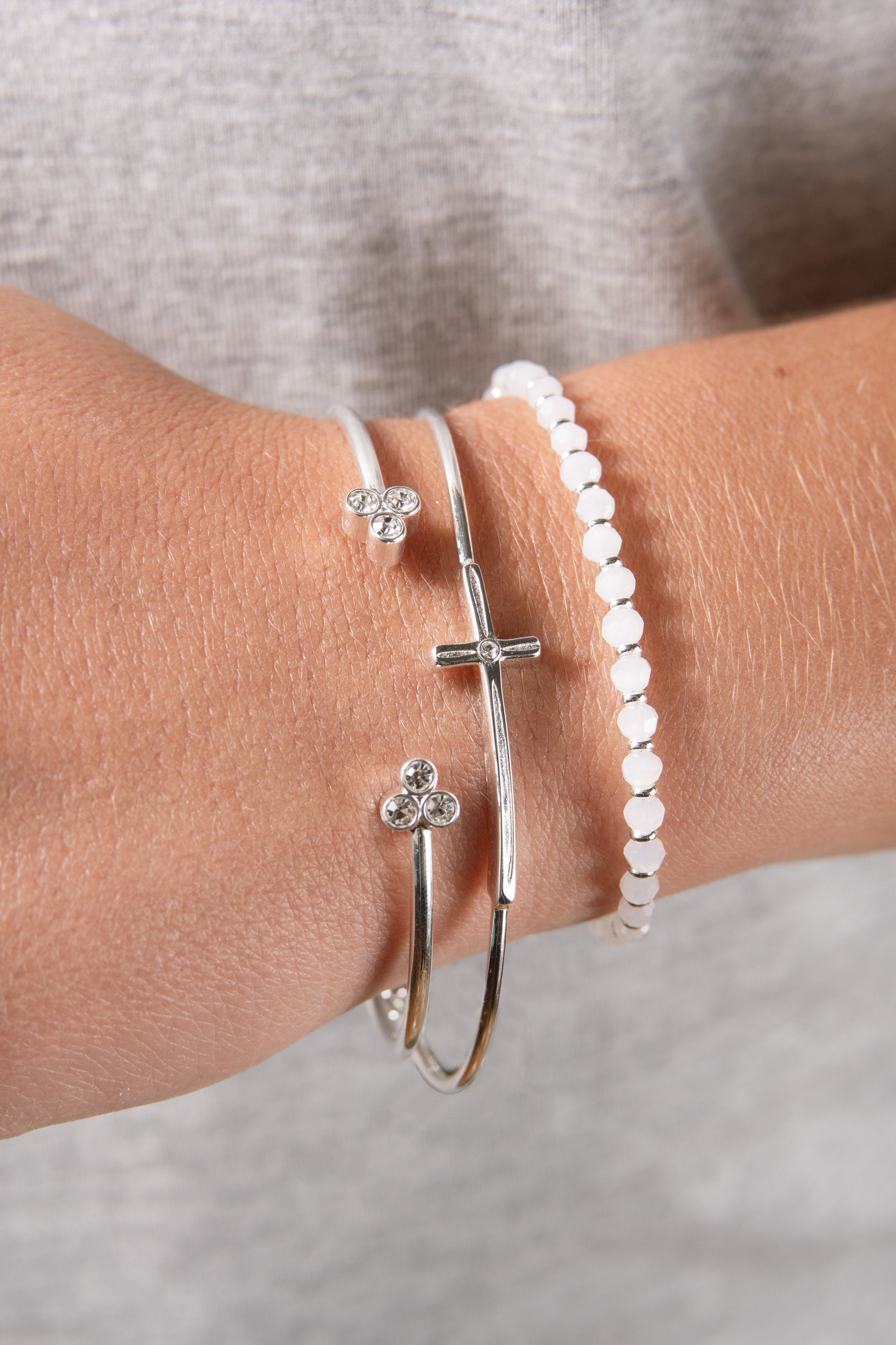 Cross In-Line Bangle Gold