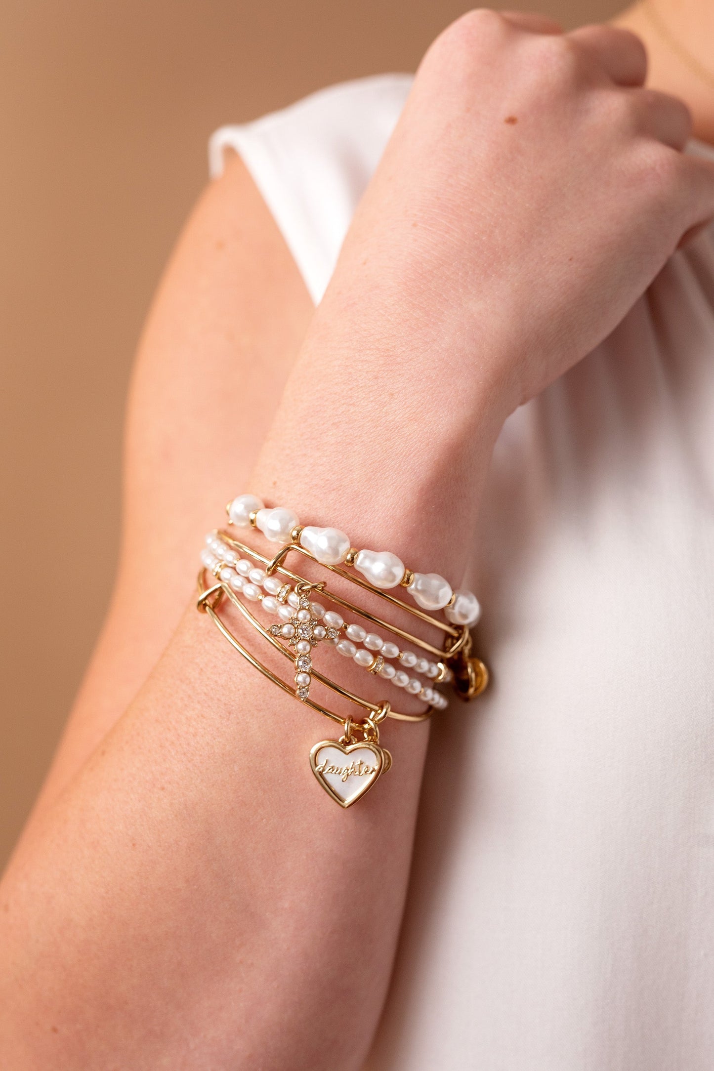 Pearl Wrap Bracelet Shiny Gold